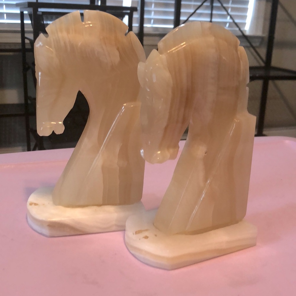 😳 Mid Century  Hand Carved Pair of Onyx Trojan Bookends😊💗💗NWOT